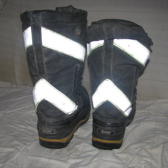 Pair of Baffin "Derrik" winter working boots, Sz 10 - Picture 3 of 7